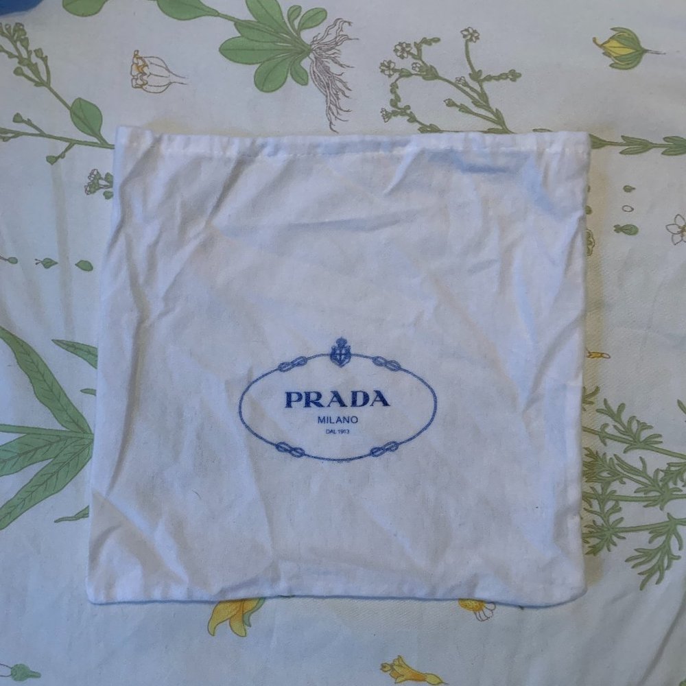 prada dustbag